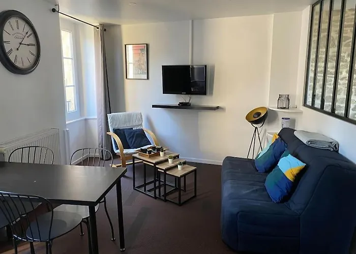 Appartement En Plein Coeur Historique De Dinan
